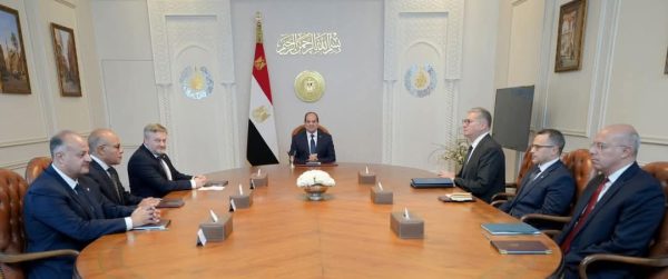 الرئيس السيسي يستقبل الرئيس التنفيذي لشركة بريتيش بيتروليوم بحضور وزير البترول
