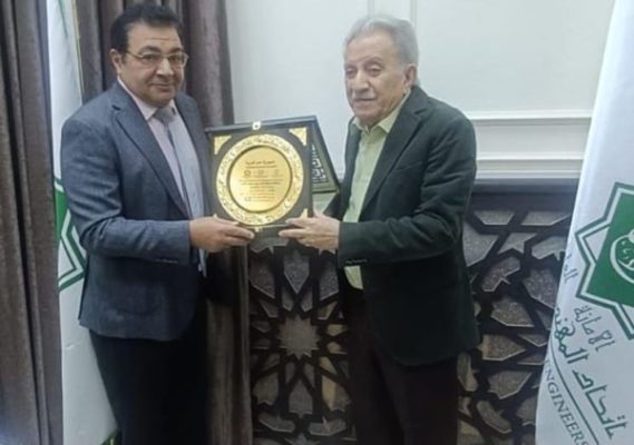 جمعية مهندسى البترول والتعدين والغاز (SPE-EGYPT) تكرم الدكتور  عادل الحديثى الامين العام لأتحاد المهندسين العرب
