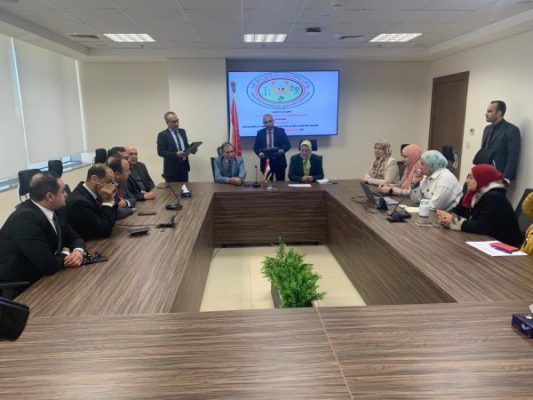 المصرية لنقل الكهرباء توقع مع الخرافى ناشيونال عقد محطة مفاتيح السد العالى غرب