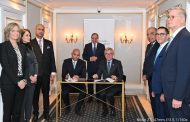 الرئيس السيسي يشهد توقيع عقد مشروع بين 