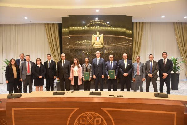 توقيع اتفاقية منحة الوكالة الأمريكية للتجارة لإعداد خارطة الطريق لخفض انبعاثات الميثان بقطاع البترول المصرى