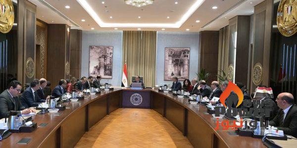 الحكومة تستعد لإطلاق مبادرة تحويل السيارات للعمل بالغاز الطبيعي