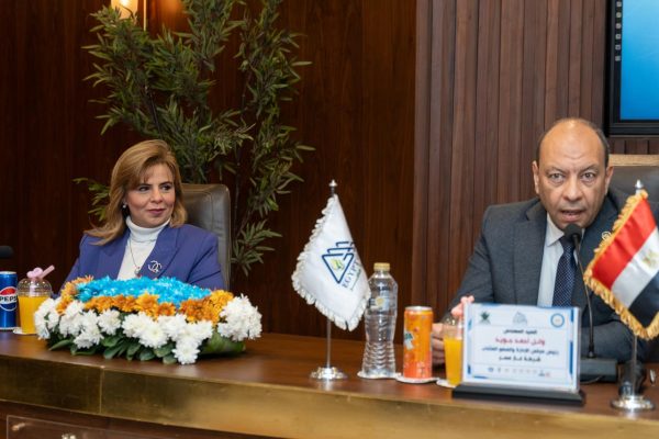 بحضور المهندس وائل جويد و عايدة محى .. غاز مصر تنظم ندوة تثقيفية للسيدات بالاشتراك مع مؤسسة بهيئة 