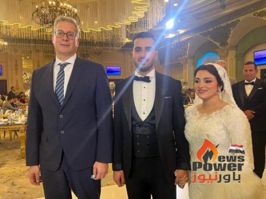 بالصور: وزراء وقيادات البترول في حفل زفاف نجلة رئيس هيئة البترول