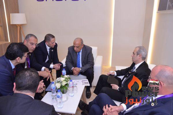 وزير الكهرباء المصرى يبحث مع 