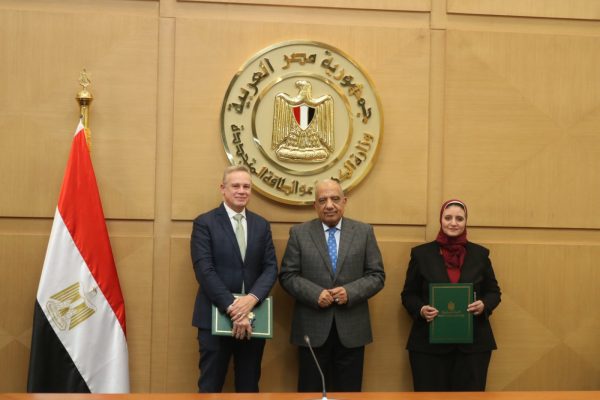 عاجل .. اكوا باور توقع  مع مصر اتفاقية شراء الطاقة من مشروع رياح قدرة 2000 ميجا وات