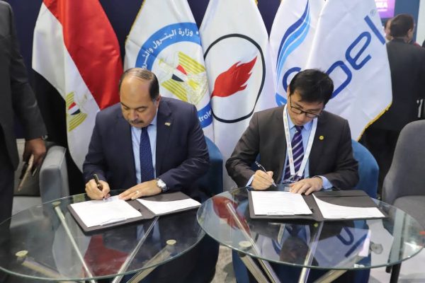 ايجبس 2025 | صان مصر توقع مذكرة تفاهم مع شركة Energy China للعمل في مشروعات الطاقة الشمسية وتحلية المياه