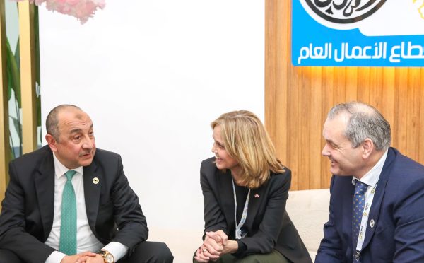 على هامش فعاليات 