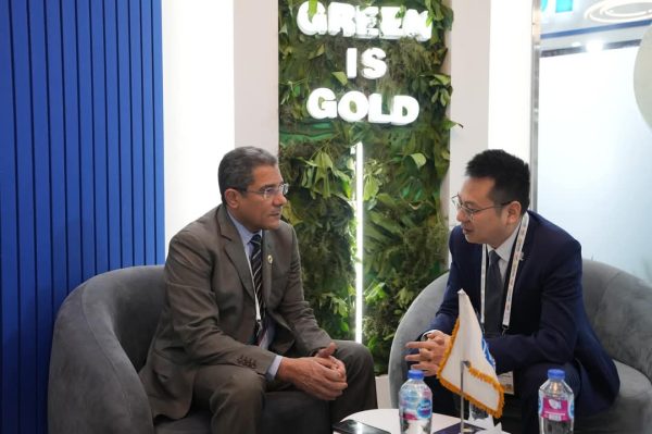 مباحثات مصرية - صينية لتعزيز التعاون في قطاع البترول والغاز