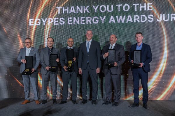 وزير البترول يسلم جوائز مؤتمر إيجبس 2025 للشركات والأفراد