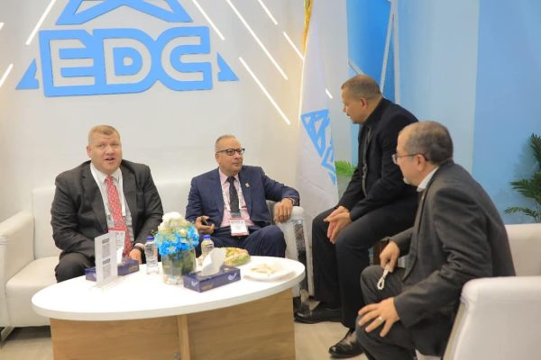 علي هامش ايجيبس 2025 .. المهندس خالد موافي يبحث تعزيز سبل التعاون مع شركة الحفر المصرية EDC