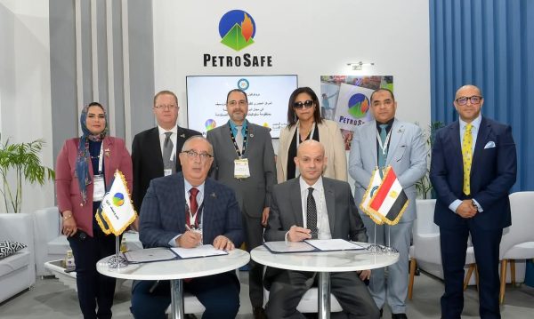 خلال ايجبس 2025.. بتروسيف والمركز المصري للقيادة الآمنة يوقعان مذكرة تفاهم بشأن تنفيذ البرامج الخاصة بمنظومة سلوكيات القيادة الآمنة المستدامة