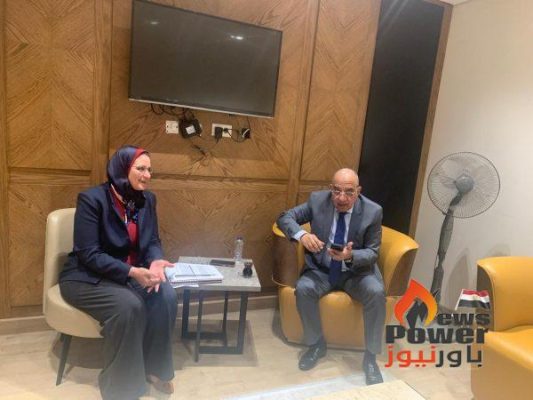 وزير الكهرباء يزور مقر الشركة المصرية للنقل لمتابعة سير العمل والمشروعات