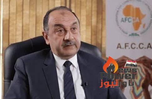 وزير قطاع الأعمال العام يقدم واجب العزاء في وفاة 3 من العاملين بشركة غزل المحلة