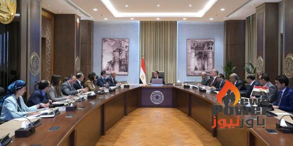 رئيس الوزراء يستعرض مشروعا مقترحا لإنتاج الهيدروجين والأمونيا الخضراء بخليج السويس
