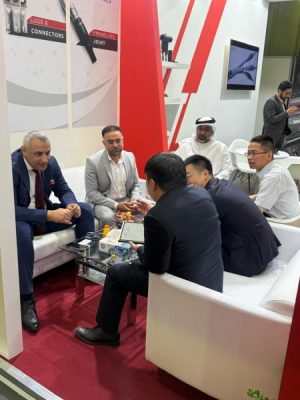 جناح الجيزة لتصنيع مستلزمات الكابلات يسطع فى معرض الشرق الأوسط للطاقة بدبى