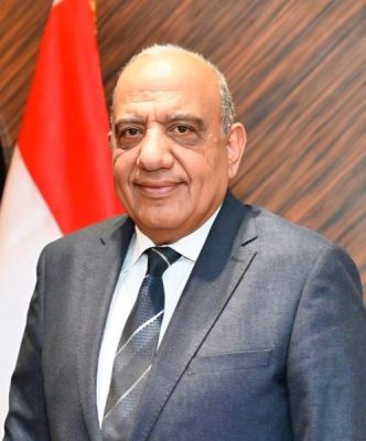 وزير الكهرباء يغادر إلى فرنسا .. الشراكة والتعاون فى مجالات الطاقة النظيفة ومشروعات الضخ والتخزين واستدامة إمدادات الطاقة علي جدول الأعمال