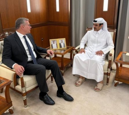 تعزيز التعاون المشترك في مجالات صناعة البترول والغاز والاستفادة من البنية الأساسية فى كلا البلدين