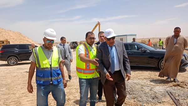 فى زيارة ميدانية مفاجئة .. وزير الكهرباء يتفقد مستجدات تنفيذ أعمال برجى عبور قناة السويس ومسار خط الربط المصرى السعودى