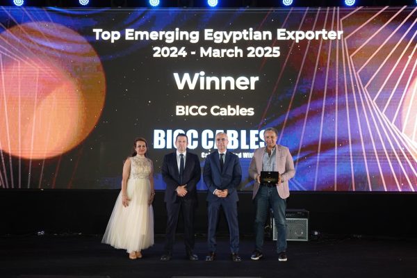 فوز شركة  BICC للكابلات بجائزة اكبر مصدر مصرى