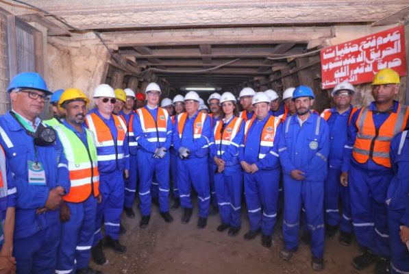 جولة تفقدية لوزير البترول يرافقه محافظ الوادى الجديد وعدد من اعضاء مجلس النواب لمنجم فوسفات أبو طرطور ومشروع إنتاج حامض الفوسفوريك