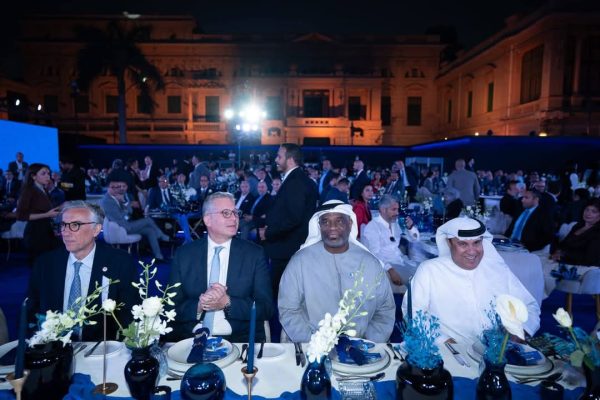 وزير البترول والثروة المعدنية والسفير الإماراتى يحضران تدشين أدنوك وتوتال زيوت سيارات جديدة مصنعة محليا