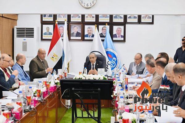 اللجنة الجغرافية البترولية بمسطرد تناقش عدد من الملفات الهامة بحضور رؤساء شركات المنطقة الجغرافية و قيادات من الوزارة و الهيئة