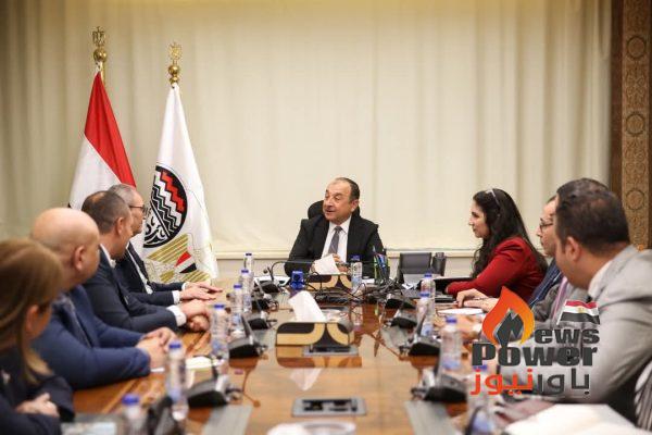 وزير قطاع الأعمال العام يبحث مع مجموعة شاهينلر القابضة التركية فرص التعاون والاستثمار