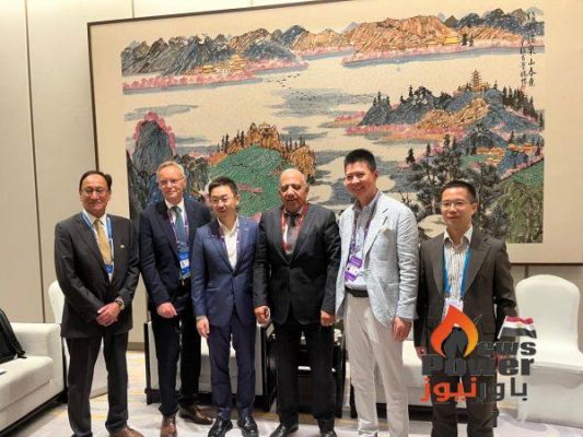 وزير الكهرباء يلتقى عدد من رؤساء شركات الطاقة الصينية لبحث سبل توطين الصناعات فى مجالات الطاقات المتجددة