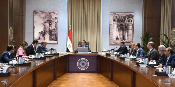 رئيس الوزراء يتابع جهود فض التشابكات المالية بين عدد من الجهات الحكومية