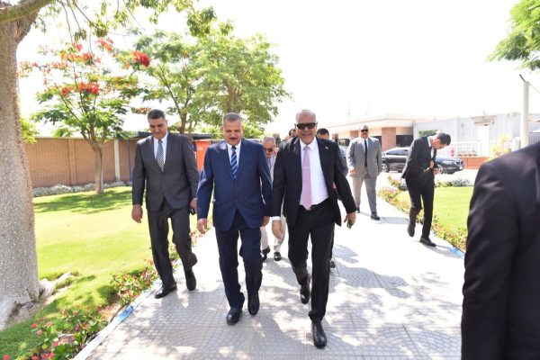 تنفيذًا لتوجيهات الرئيس السيسي.. وبالتنسيق مع وزير البترول .. وزير العمل يُعلن عن 600 منحة مجانية لتدريب الشباب في مركز تدريب شركة الحفر المصرية