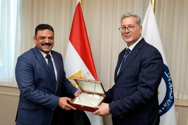 تكريم الجيولوجى ياسر رمضان تقديرًا لدوره البارز في تنفيذ إستراتيجية تطوير قطاع التعدين