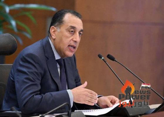 رئيس الوزراء يتابع مع وزير البترول مستجدات تقدم الأعمال الخاصة بتجهيز وربط وحدات التغييز