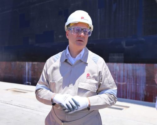 الان .. وزير البترول يصل حقل الأشرفي ويتابع الإجراءات التي تبذل للعثور علي المفقودين بحادث البارج البحري