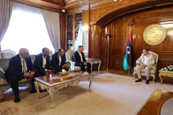 الدبيبة يستقبل وفد ائتلاف الشركات المصرية بمناسبة افتتاح الطريق الدائرى بطرابلس