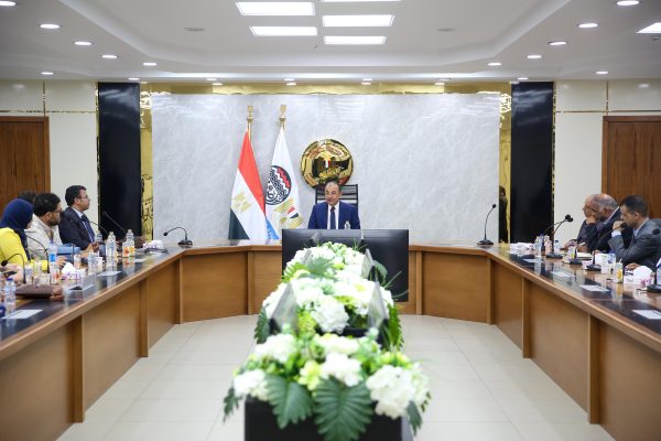 شيمي : سبتمبر المقبل تشغيل مصنع بلوكات الانود بطاقة 250 ألف طن سنويا