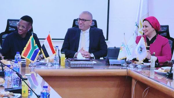 البنك الزراعي المصري يستقبل وفدًا من اتحاد نقابات جنوب إفريقيا لتعزيز سبل التعاون