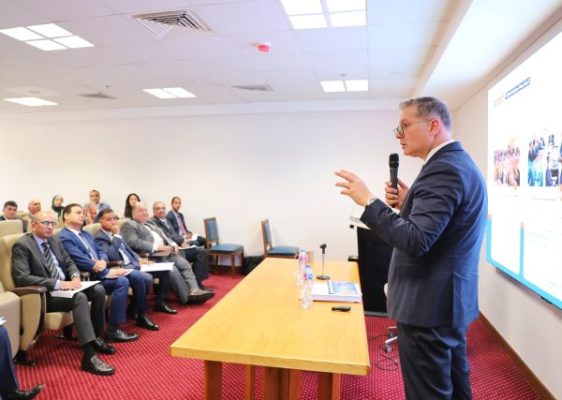 وزير البترول للسفراء الجدد: مصر تفتح ذراعيها للاستثمار في الطاقة والتعدين