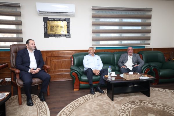 وفد المؤسسة الوطنية للنفط وشركة الزاوية الليبية يقدّمان واجب العزاء لرئيس 
