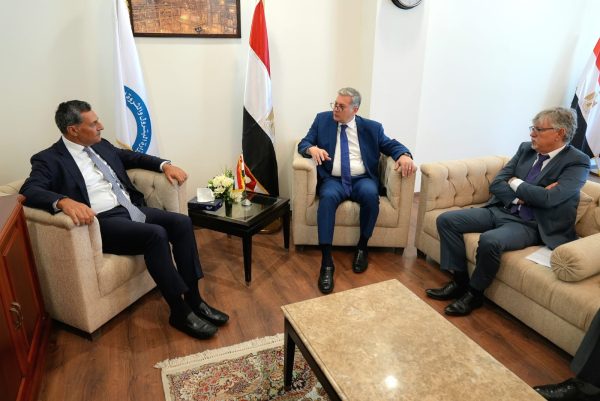 وزير البترول ورئيس 