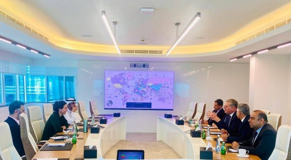  وزير البترول يلتقي بقيادات الشركة العالمية القابضة ويؤكد: تنفيذ خطة استباقية لتأمين إمدادات الغاز وتعزيز مناخ الاستثمار في التعدين