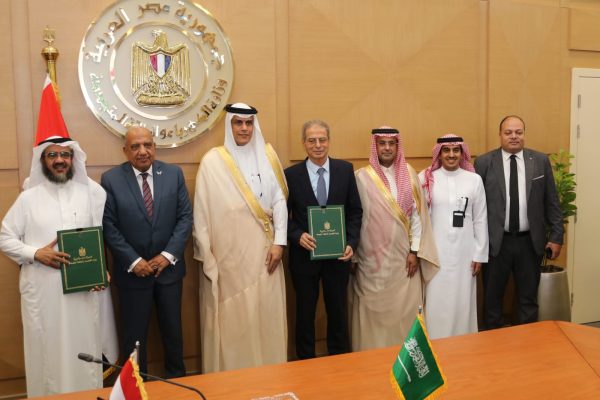 الكهرباء توقع مع المختبر السعودية مذكرة تفاهم لتطوير وتحديث مركز أبحاث الجهد الفائق (EHVRC).