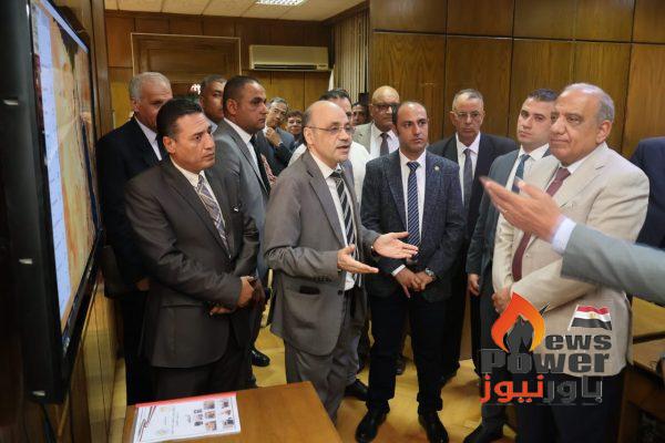وزير الكهرباء والطاقة المتجددة يتفقد هيئة المواد النووية ويستعرض مشروعات العمل الحالية.