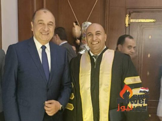 بحضور وزير قطاع الاعمال العام .. المهندس احمد سعد يحصل علي درجة الماجيستير المهني لإدارة الأعمال بتقدير امتياز