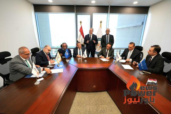 وزير البترول والثروة المعدنية يشهد توقيع اتفاق مبادئ لتمويل مشروع إنتاج الصودا آش ومشتقاتها بالعلمين الجديدة