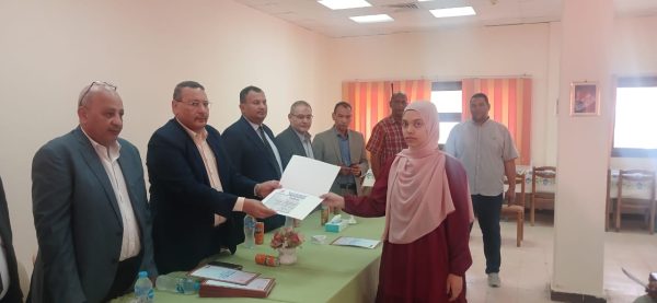 بالصور .. مجلس إدارة المحطات المائية لإنتاج الكهرباء يتابع تطوير مركز التدريب ويكرم الطلاب المتفوقين