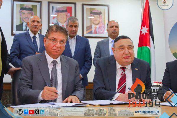 توقيع اتفاقيات تزويد الغاز الطبيعي بين شركة فجر وشركة الأسمدة اليابانية وشركة تنمية الأردنية