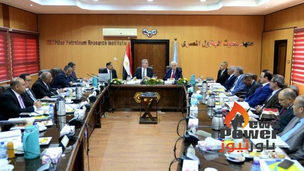 وزيرا البترول والتعليم العالي يترأسان اجتماع مجلس إدارة معهد بحوث البترول