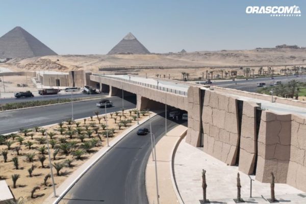 أوراسكوم تنجز الممشى السياحي الرابط بين الأهرامات والمتحف المصري الكبير بطول 1.45 كم