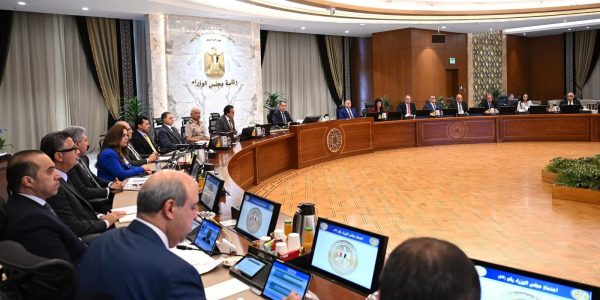 الوزراء يوافق على قيام شركة نقل الكهرباء بتوقيع اتفاق  انهاء دراسات الربط مع اليونان